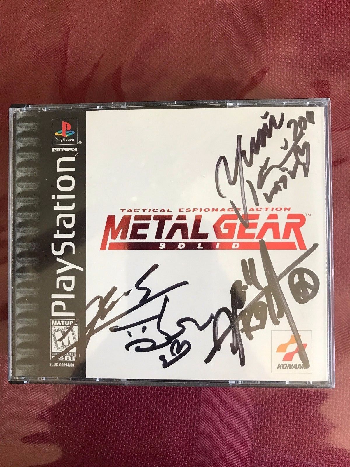 Hideo Kojima Yoji Shinkawa Yuki Kikuchi Autographed Metal Gear Solid PS1 MINT