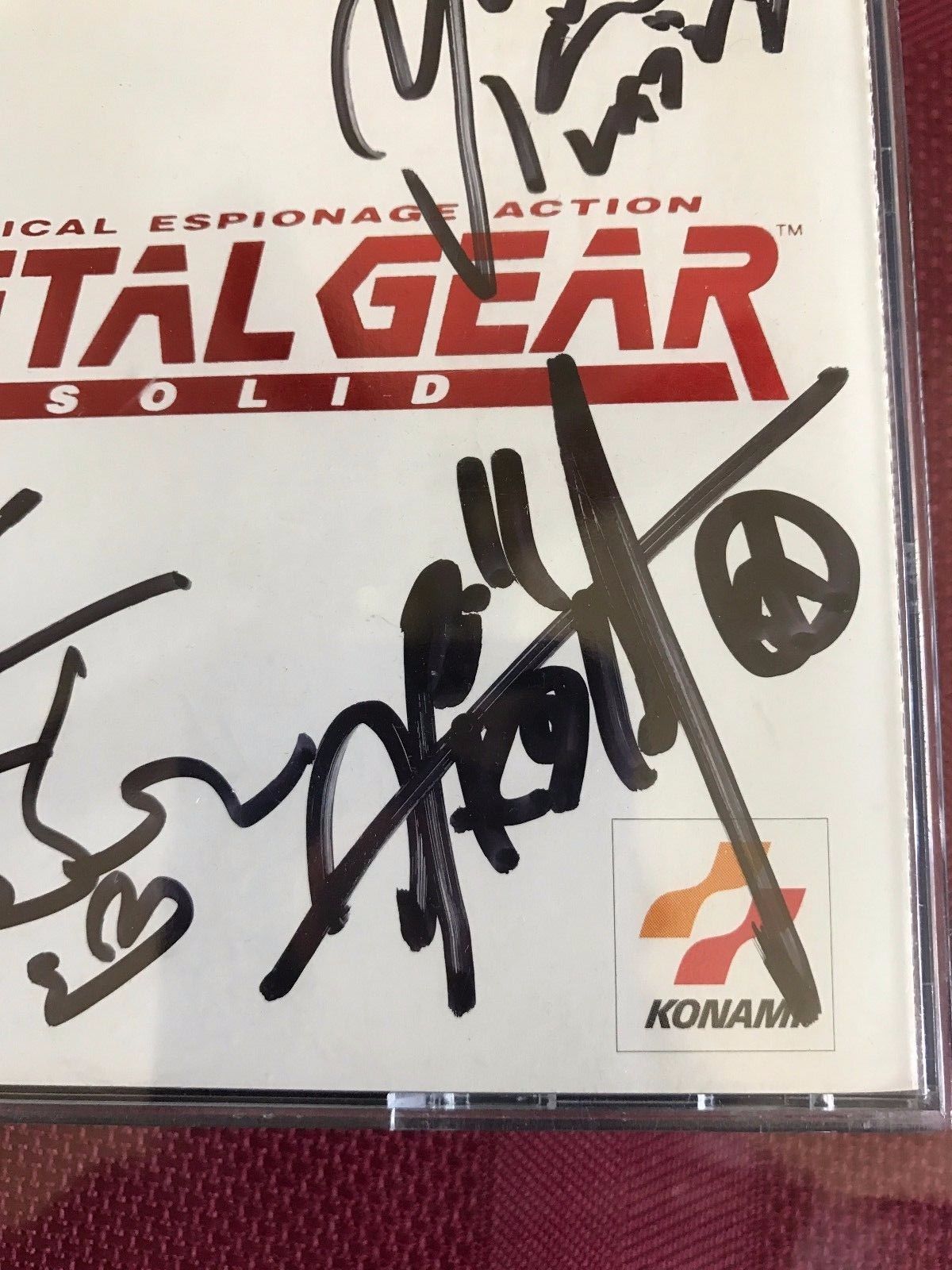 Hideo Kojima Yoji Shinkawa Yuki Kikuchi Autographed Metal Gear Solid PS1 MINT