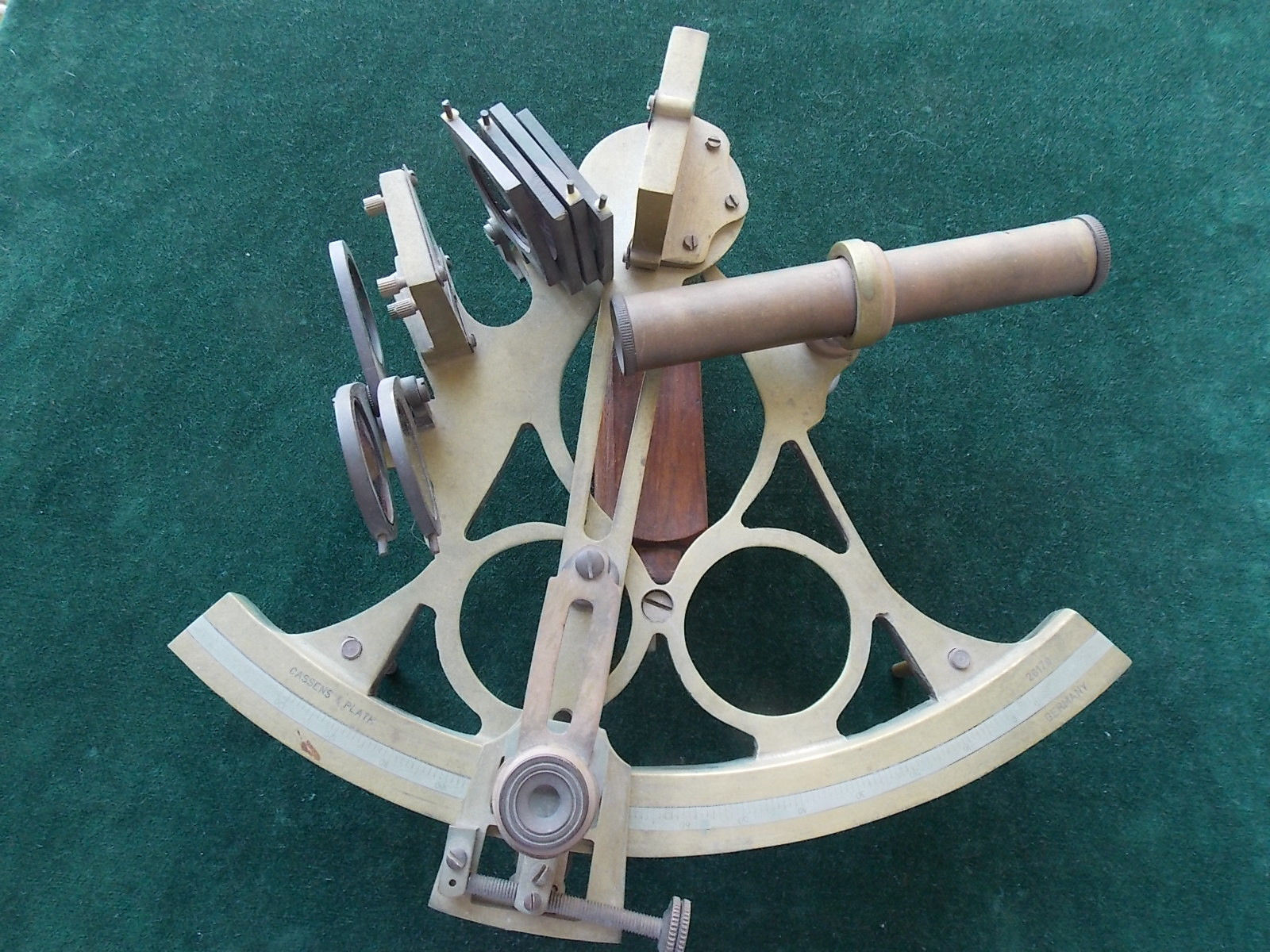 Cassens & Plath VINTAGE ANTIQUE Marine Sextant Brass GERMANY  RARE #26179