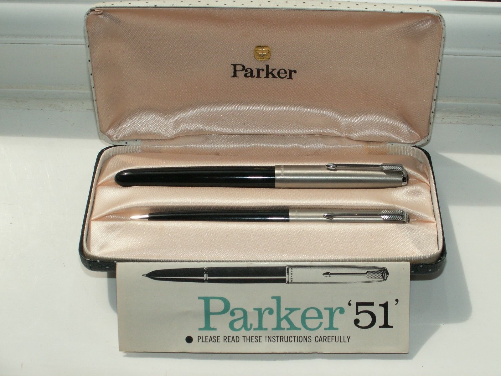 PARKER 51 FOUNTAIN PEN & PENCIL SET. IN ORIGINAL HARD CASE + INSTRUCTIONS. NR. M