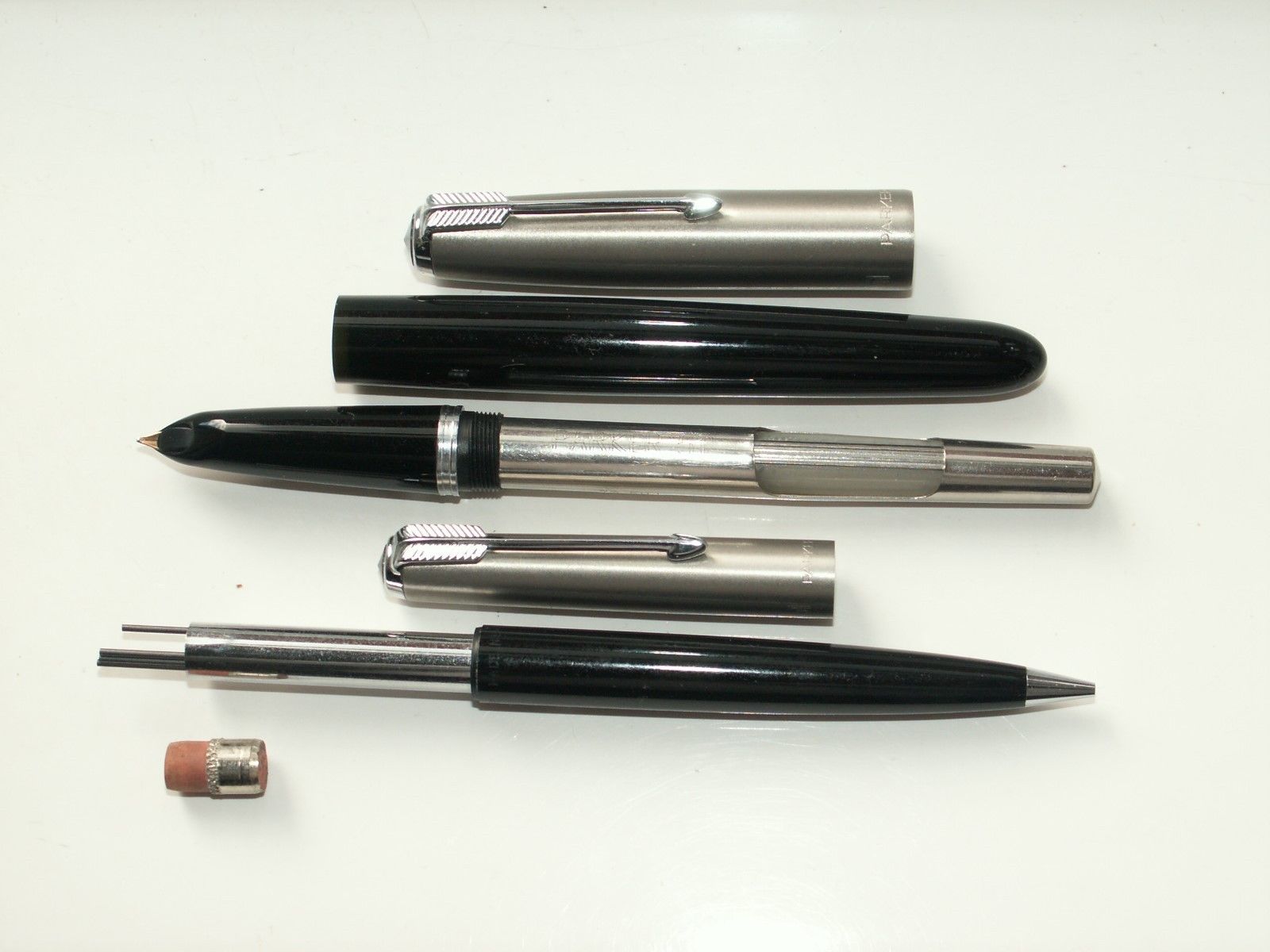 PARKER 51 FOUNTAIN PEN & PENCIL SET. IN ORIGINAL HARD CASE + INSTRUCTIONS. NR. M