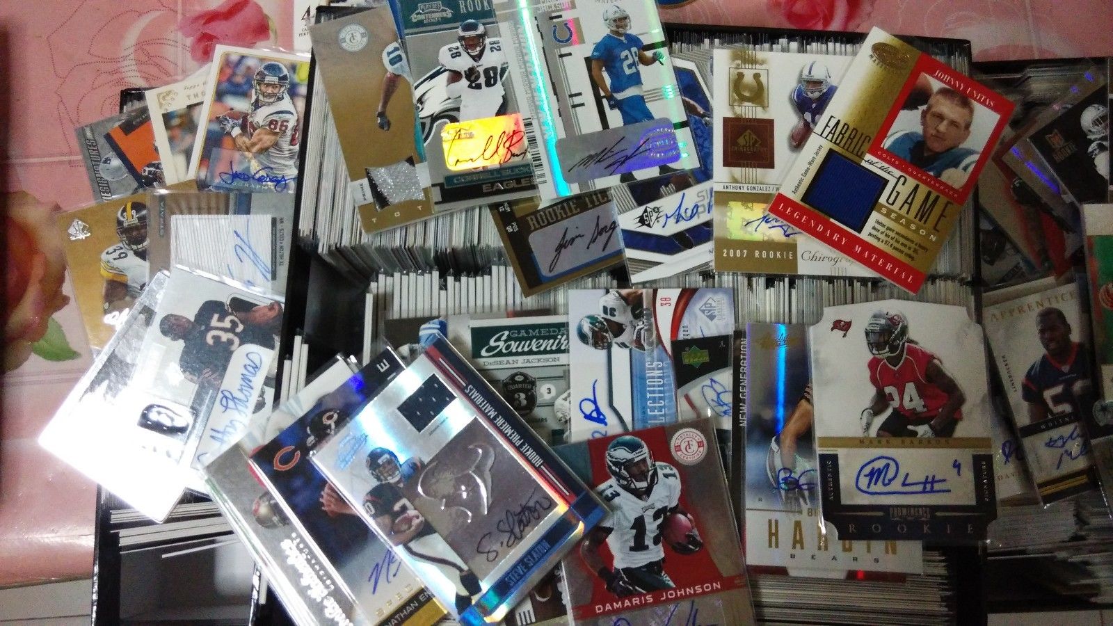 FOOTBALL WHOLESALE AUTOGRAPH REFLECTOR INSERT ROOKIE 12 CARD LOT PER BOX