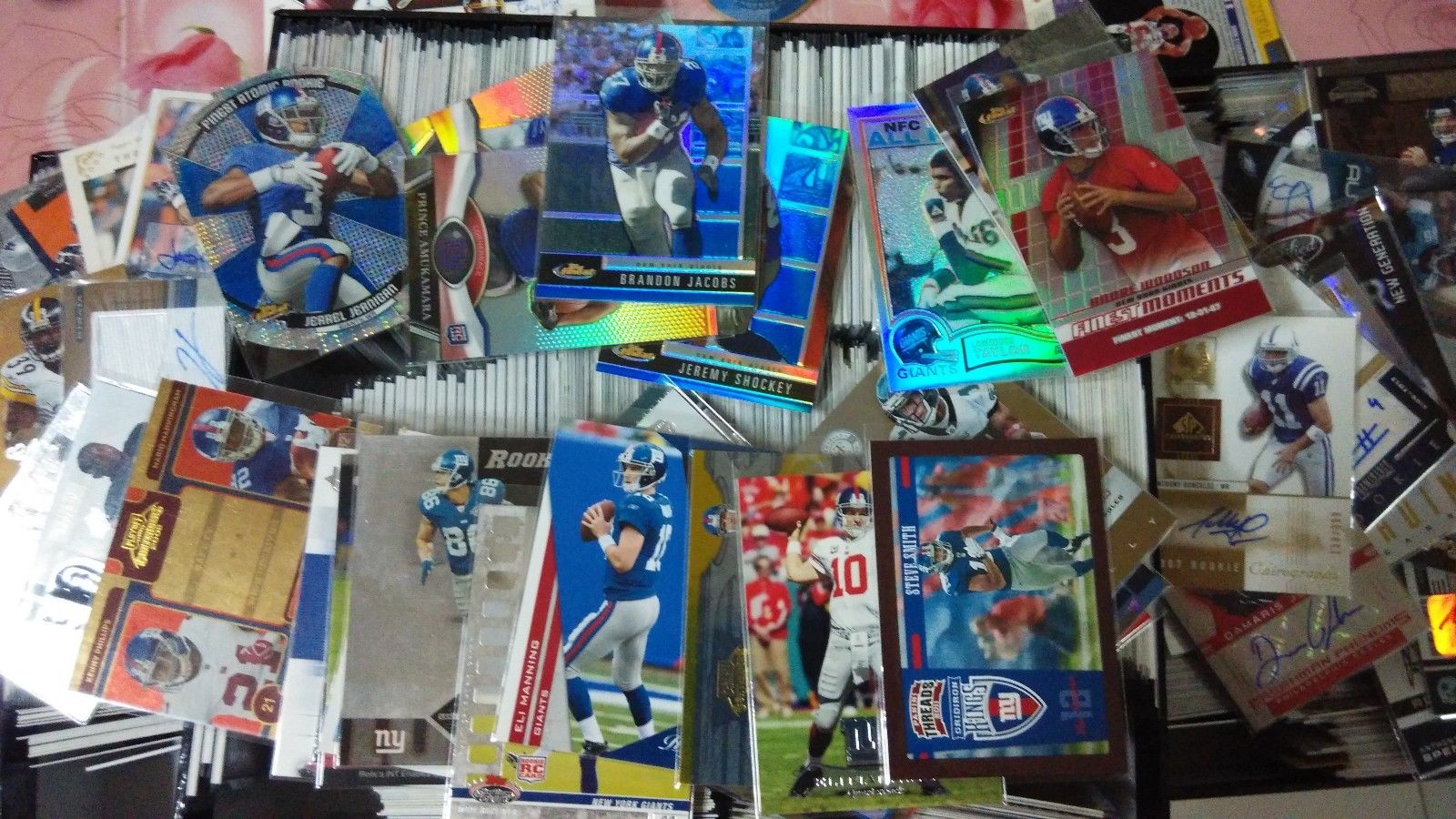 FOOTBALL WHOLESALE AUTOGRAPH REFLECTOR INSERT ROOKIE 12 CARD LOT PER BOX