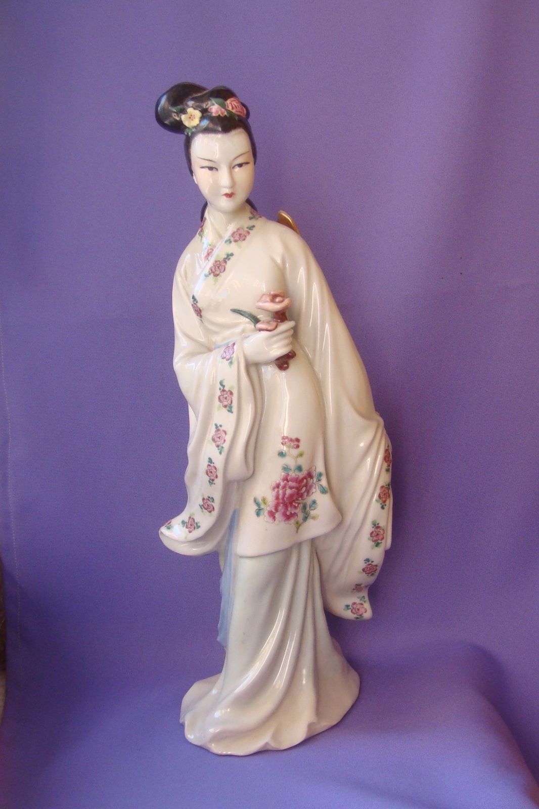 Vintage Chinese Porcelain Statue Jingdezhen Figurine China  Woman with sword