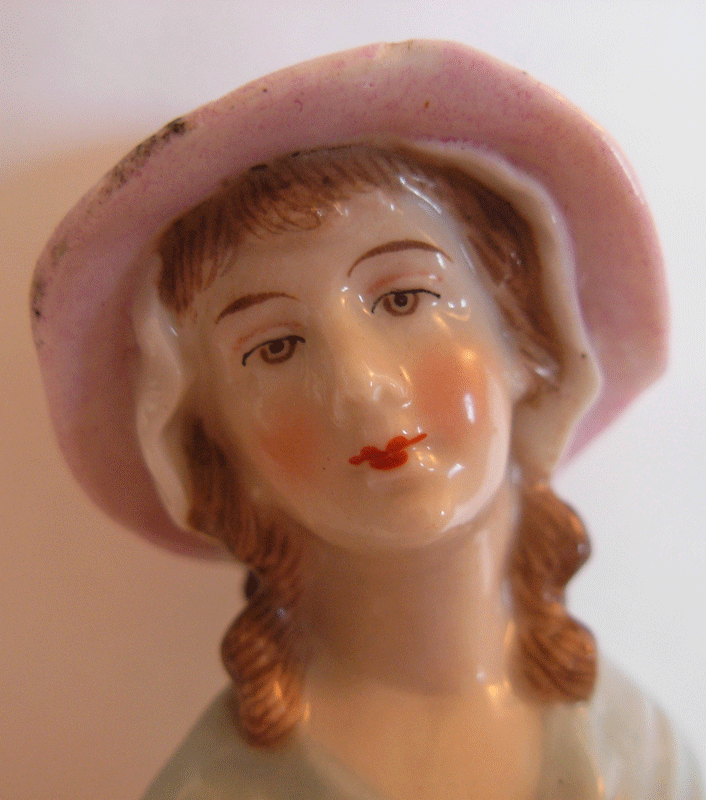 ANTIQUE CHELSEA ENGLAND  GOLD ANCHOR PORCELAIN FIGURINE OF A MAIDEN