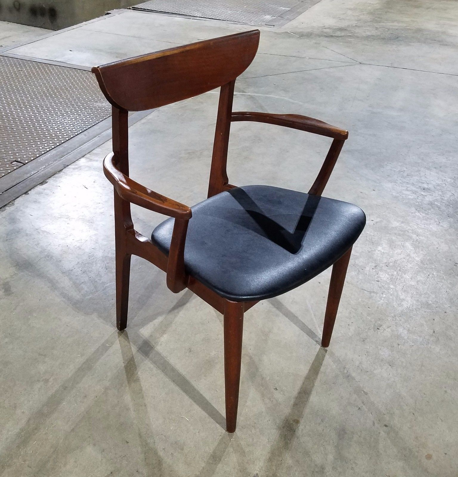 MCM Lane Perception Captions/Arm Chair