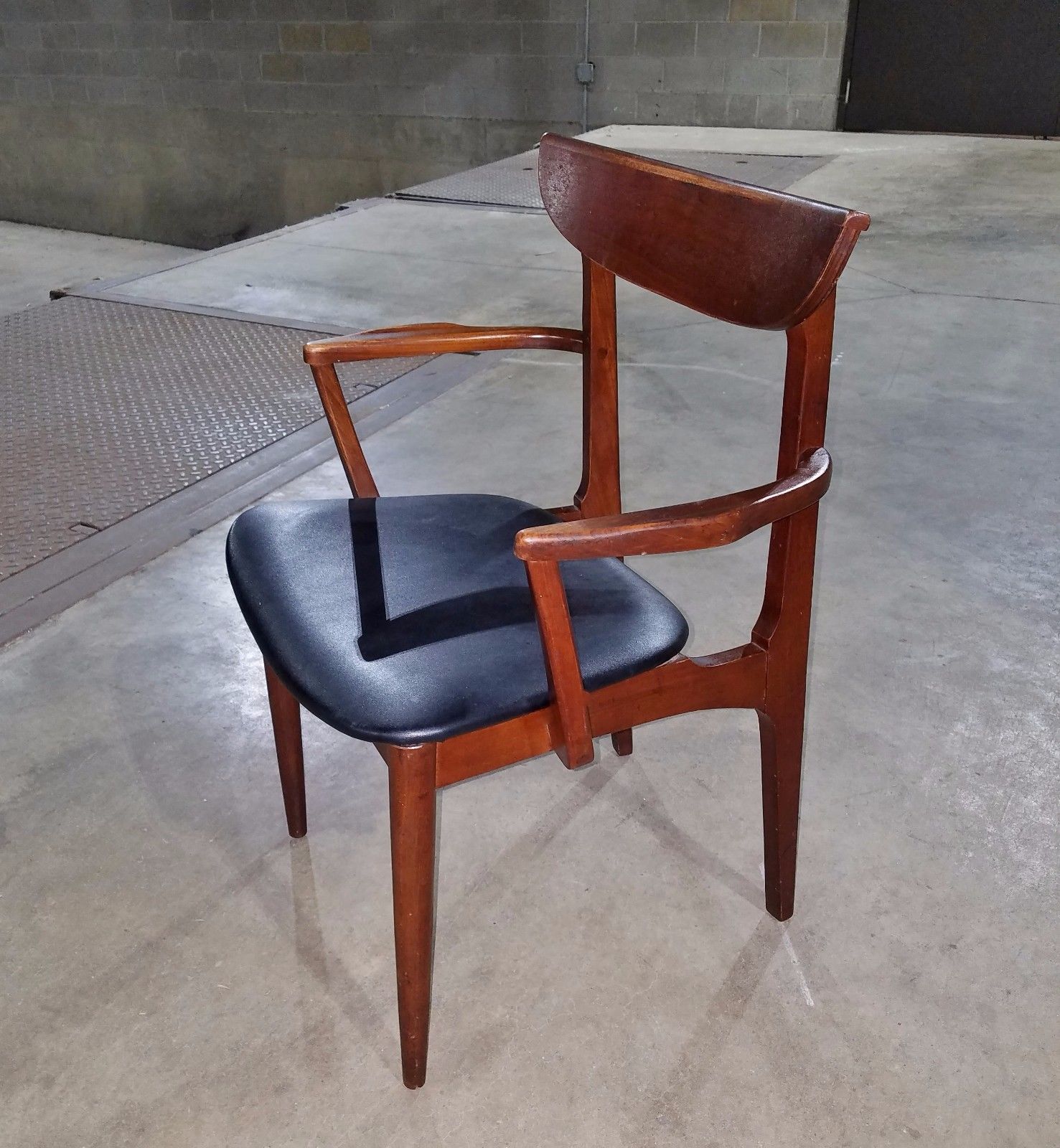 MCM Lane Perception Captions/Arm Chair