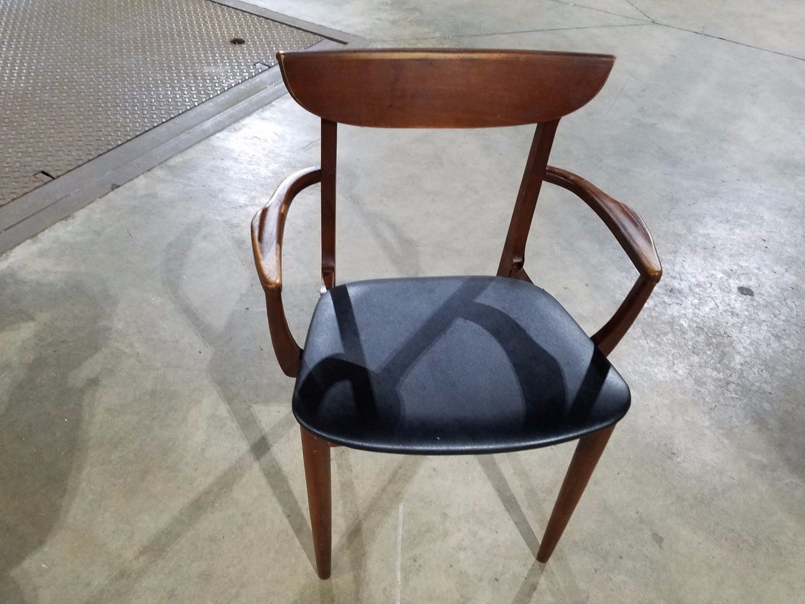 MCM Lane Perception Captions/Arm Chair