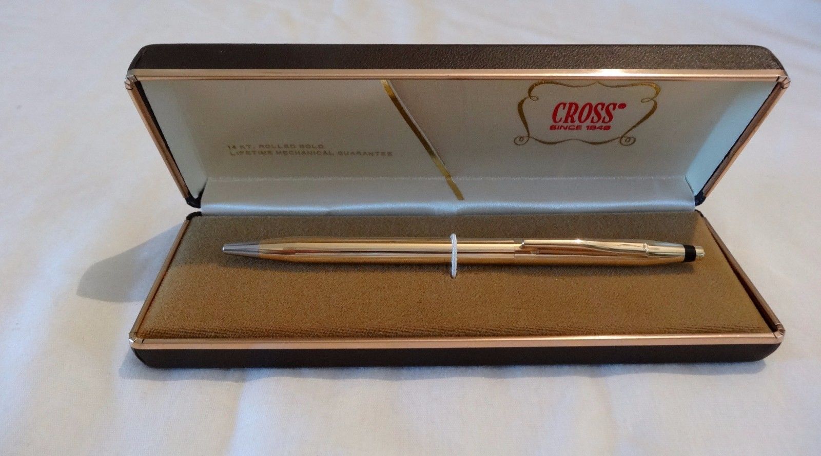 CROSS CENTURY 14K SOLID GOLD BALLPOINT PEN - NEW IN ORIGINAL BOX & SLEEVE