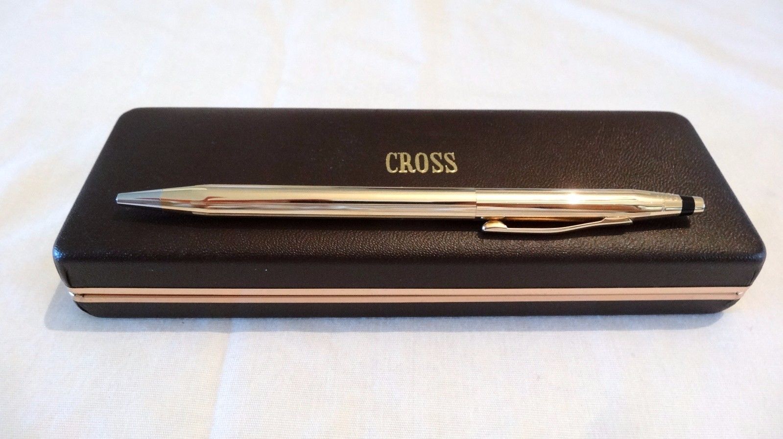 CROSS CENTURY 14K SOLID GOLD BALLPOINT PEN - NEW IN ORIGINAL BOX & SLEEVE