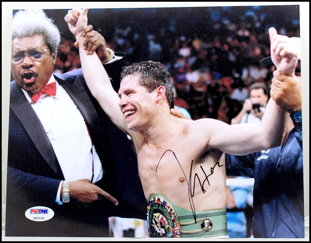 JULIO CESAR CHAVEZ SR AUTOGRAPH SIGNED 8X10 PHOTO PICTURE BOXING PSA PSA/DNA COA