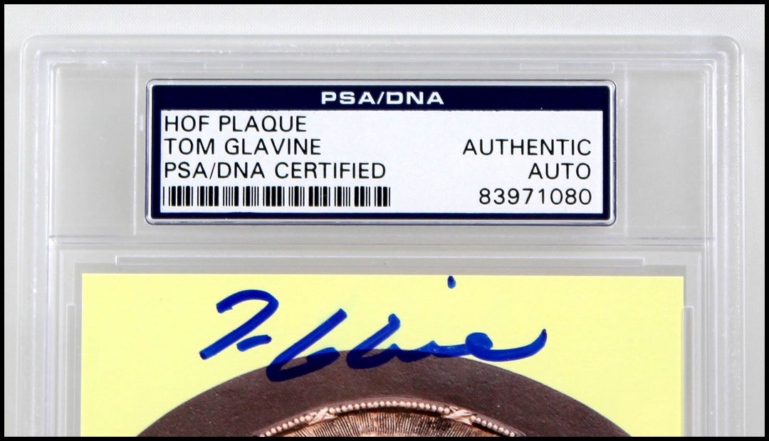 TOM GLAVINE AUTOGRAPH SIGNED HALL OF FAME HOF PLAQUE CARD POSTCARD PSA PSA/DNA