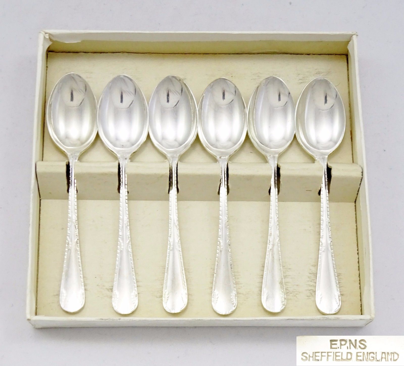 6 VINTAGE SUPERB QUALITY SILVER PLATE 4.25" COFFEE TEA SPOONS BOXED EPNS A1 VGC