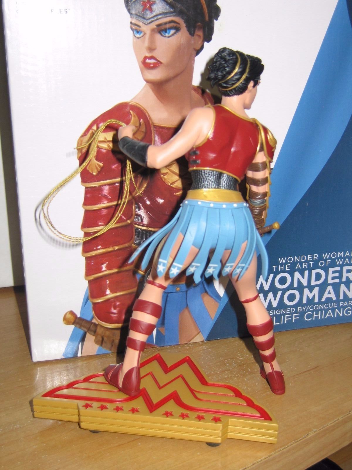 Wonder Woman Art of War by Cliff Chiang Statue DC Direct