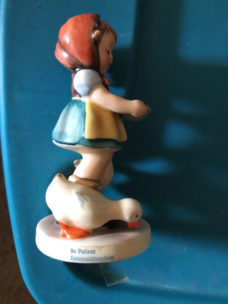 Vintage Goebel Hummel Figurine "Be Patient" 197 2/0 TMK6 W/Box And COA