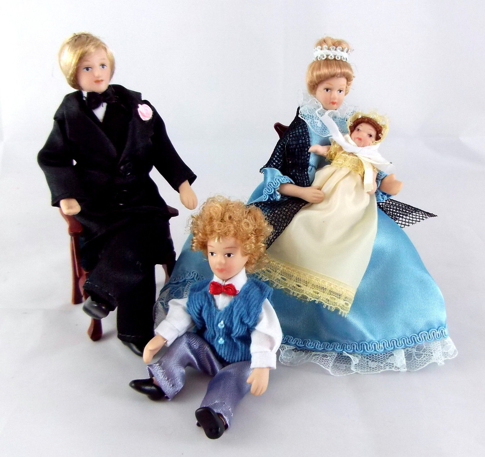 Dolls House Miniature 1:12 Scale Victorian Family of 4 Poseable Porcelain People