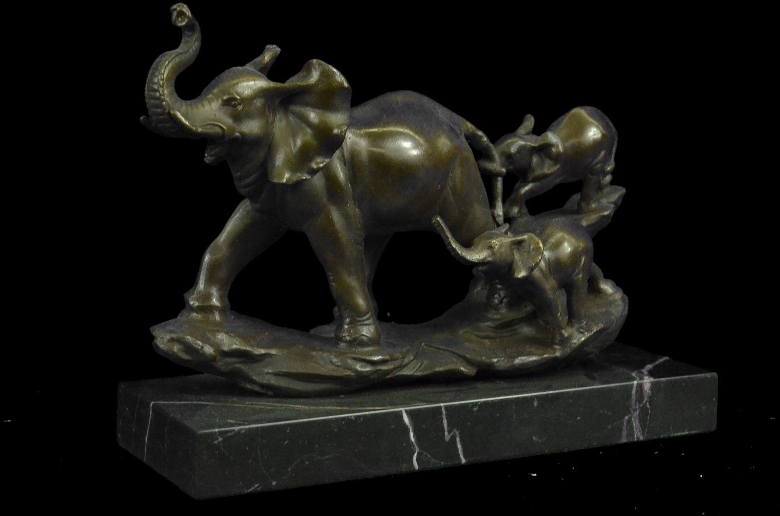 Sculpture Statue Signed Barye Beautiful Family Elephants Walking Art Deco Bronz