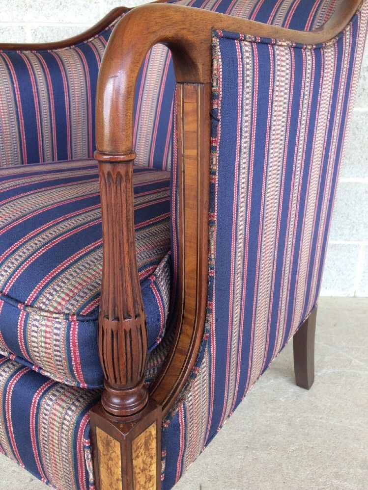 SOUTHWOOD FURNITURE MAHOGANY SHERATON STYLE PAIR OF FORMAL ACCENT ARM CHAIRS