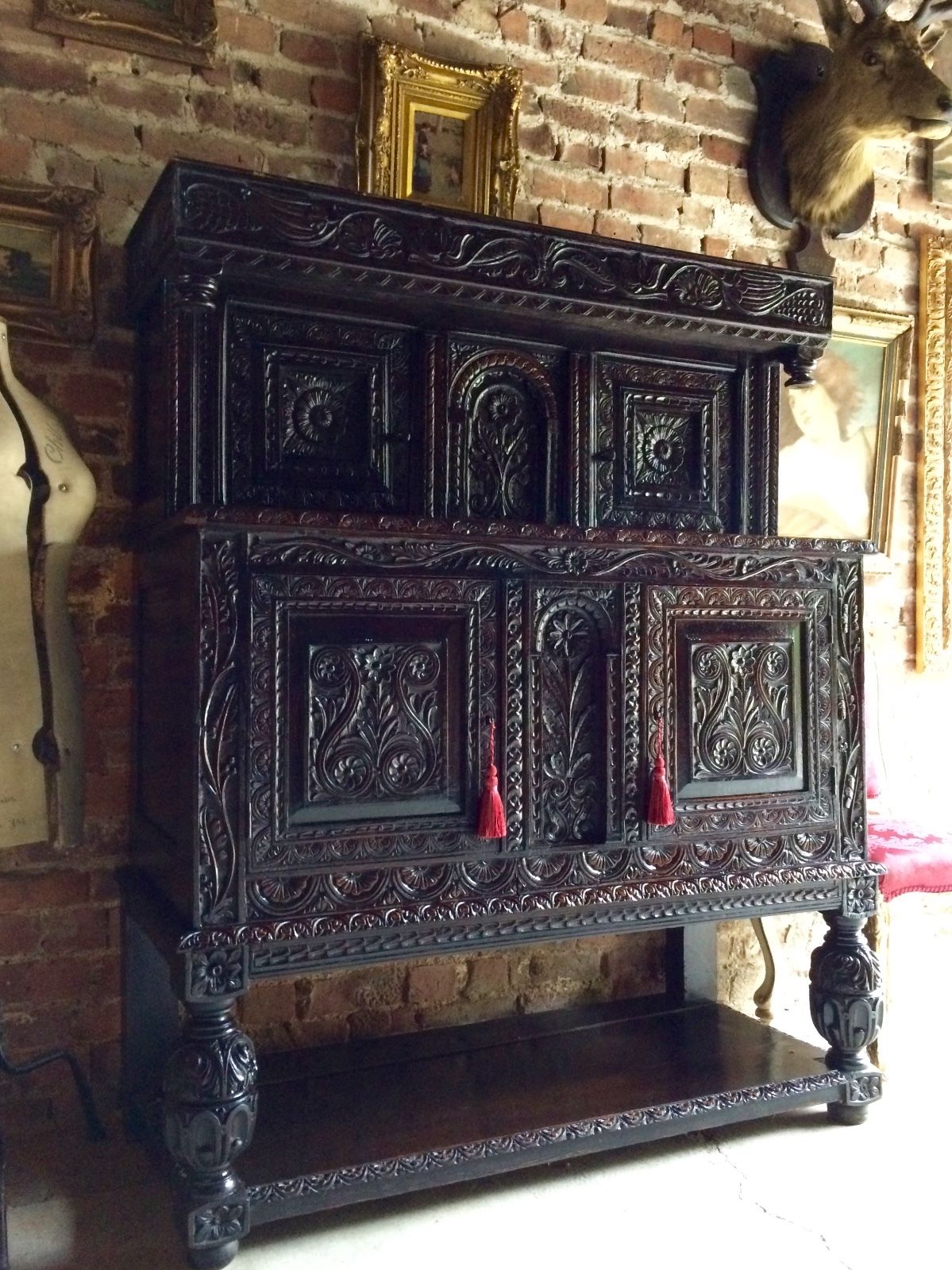 Stunning Antique Court Cupboard Buffet Heavily Carved Oak18th Century George III