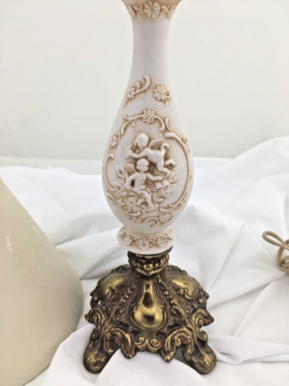 Antique Lefton Porcelain Cherub 14" Lamp Ornate Brass Base w/ Original Shade