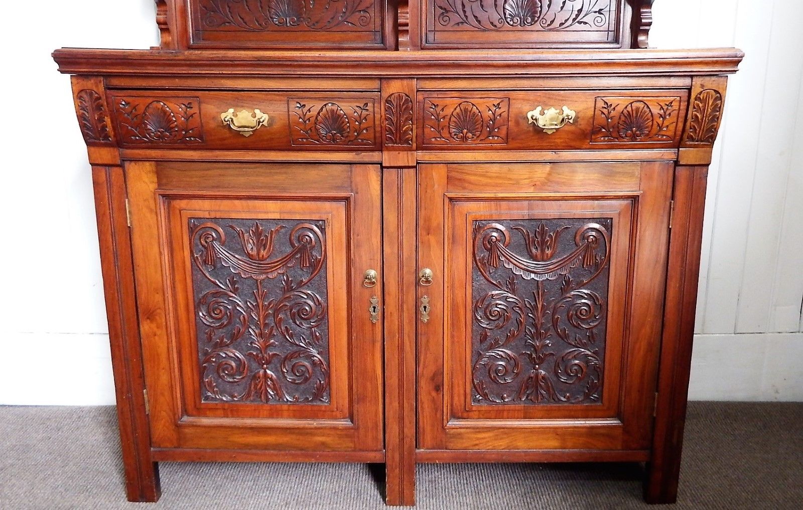 Antique Victorian carved walnut mirror back sideboard - dresser