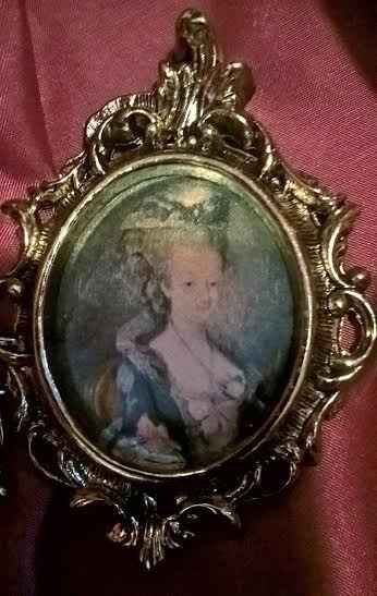 Beautiful Portrait Print Miniatures on Silk w/Rococo style Frames, Vintage