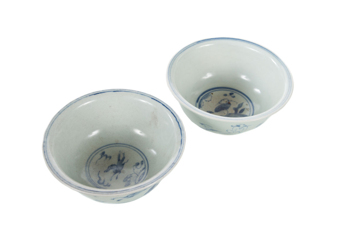 Chinese White & Blue Pair of Antique Porcelain Bowls