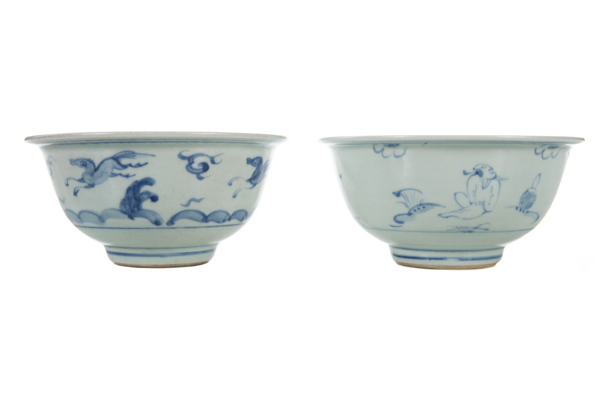 Chinese White & Blue Pair of Antique Porcelain Bowls