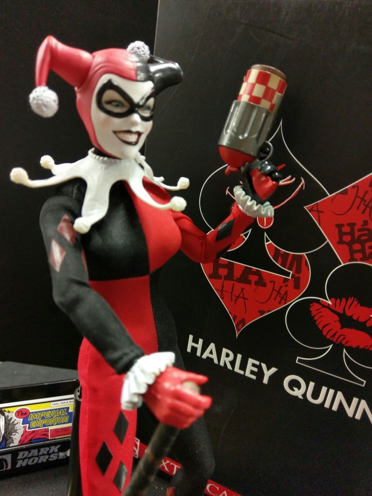 1/6 Scale Harley Quinn Figure by Sideshow Collectibles Exclusive version