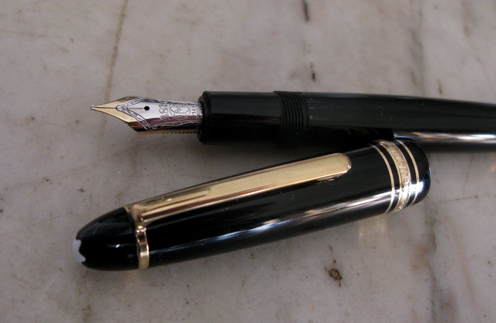 GREAT SCARCE MONTBLANC MEISTERSTÜCK 146  BLACK FOUNTAIN PEN- SOLID GOLD 14 K NIB