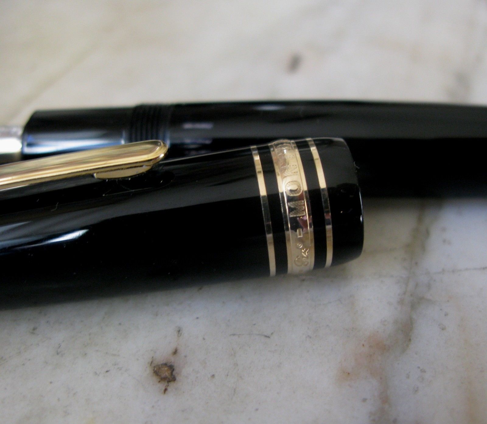 GREAT SCARCE MONTBLANC MEISTERSTÜCK 146  BLACK FOUNTAIN PEN- SOLID GOLD 14 K NIB