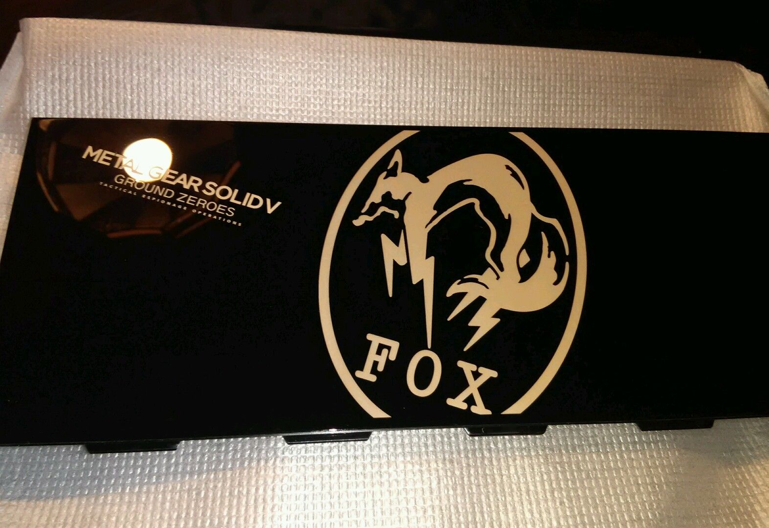 METAL GEAR SOLID V GROUND ZEROS PS4 FOX EDITION HDD BAY COVER