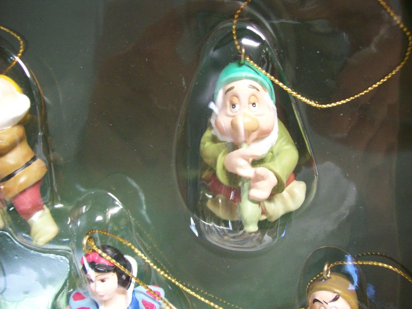 Vintage Disney "Snow White & the 7 Dwarfs" Storybook Ornament Set NEW!