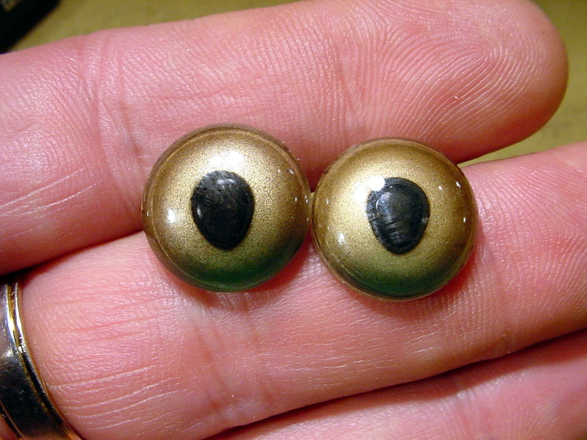 a pair vintage solid Glass Eyes size 16 mm teady bear taxidermy age 1910 A 1095