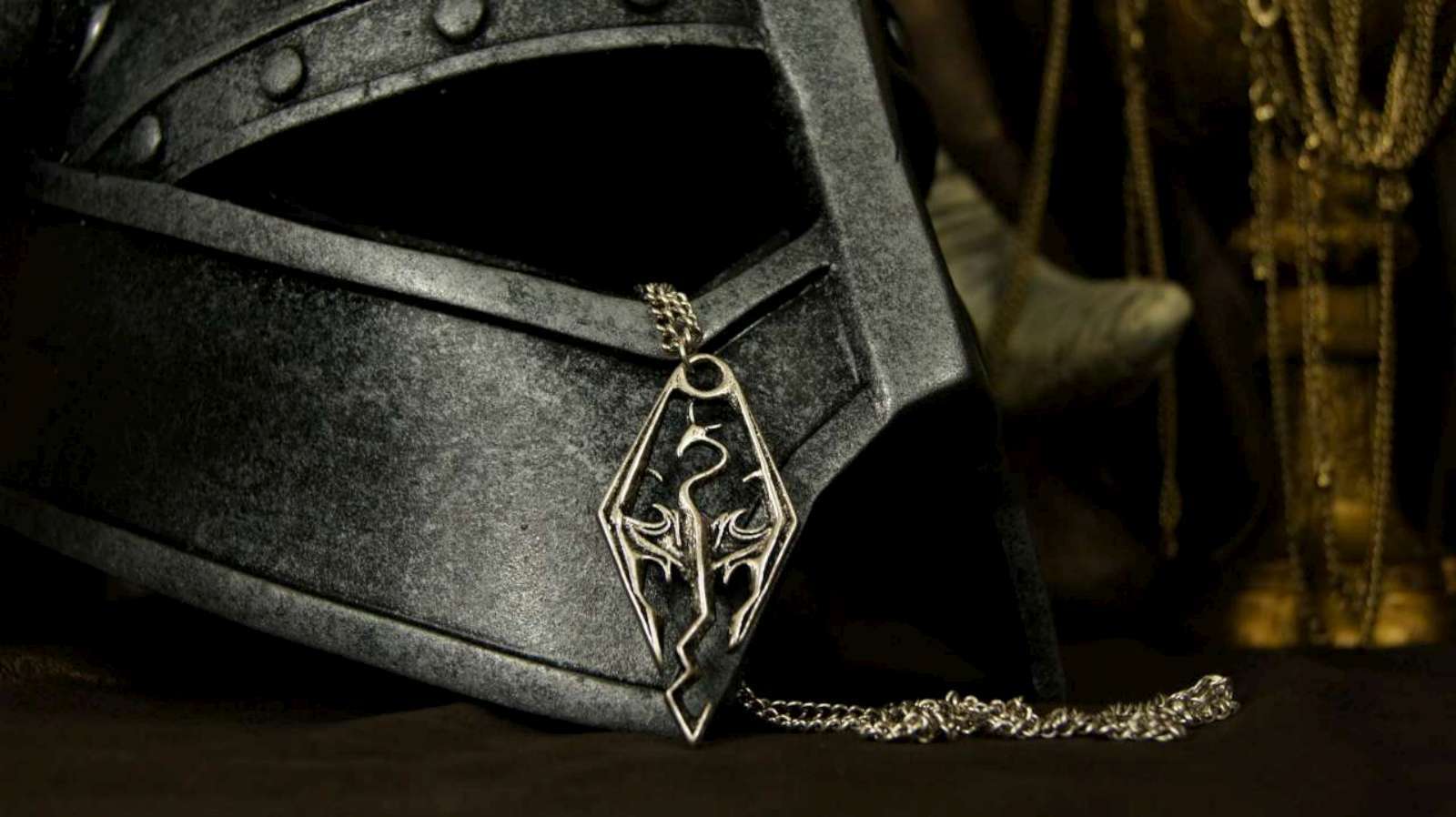 Skyrim Silver Pendant Necklace - Dragonborn Dovahkiin Elder Scrolls Inspired