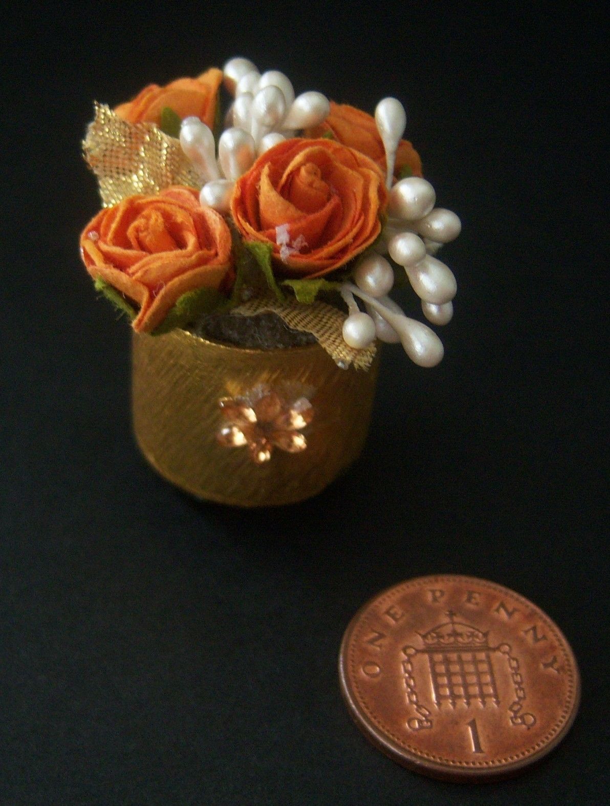 Miniature 1/12th scale dolls house Vase / Flower pot set - Various...