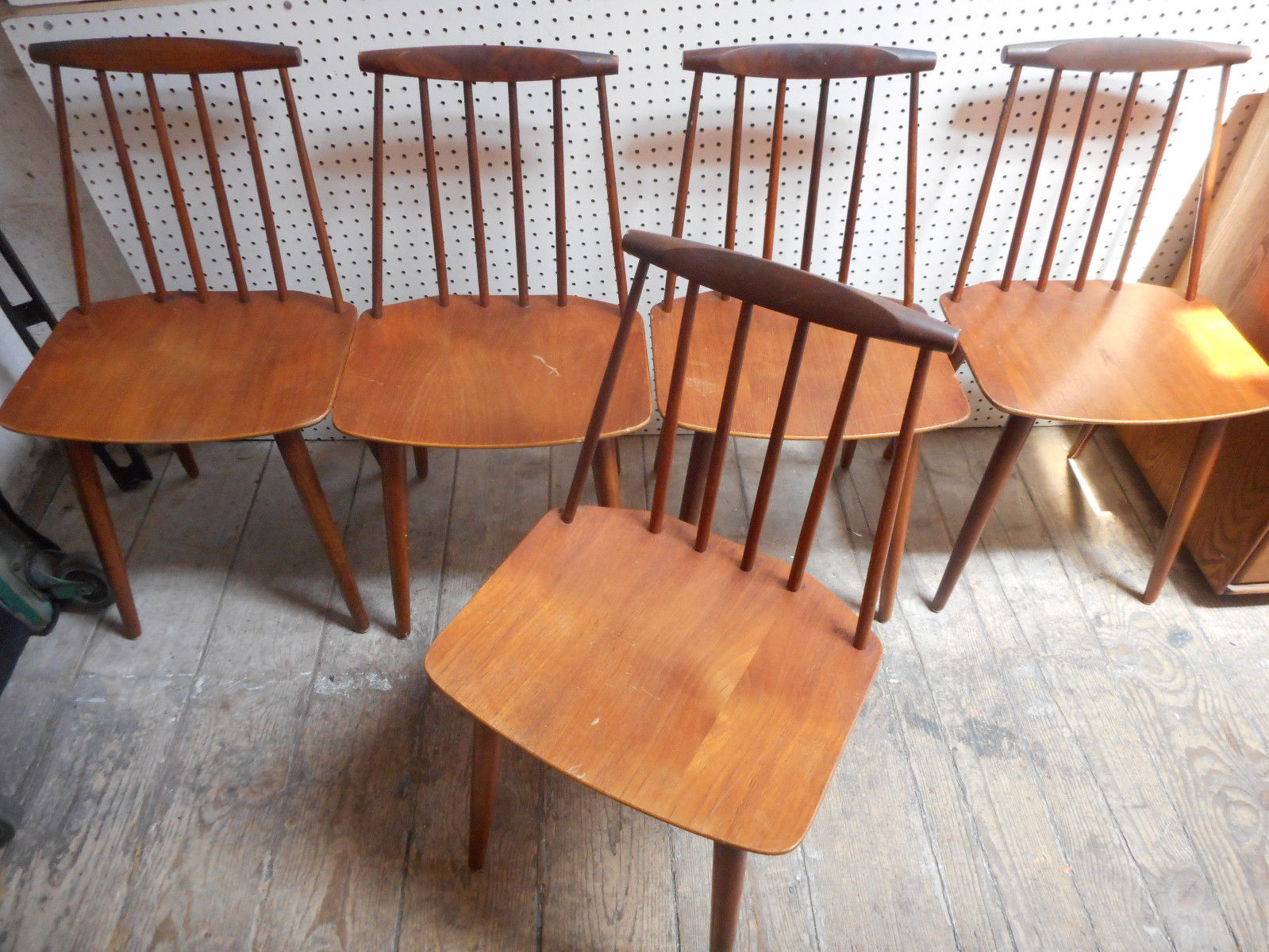 Danish Modern Teak Spindle Dining Chair Set of 5 Folke Palsson for FDB Mobler