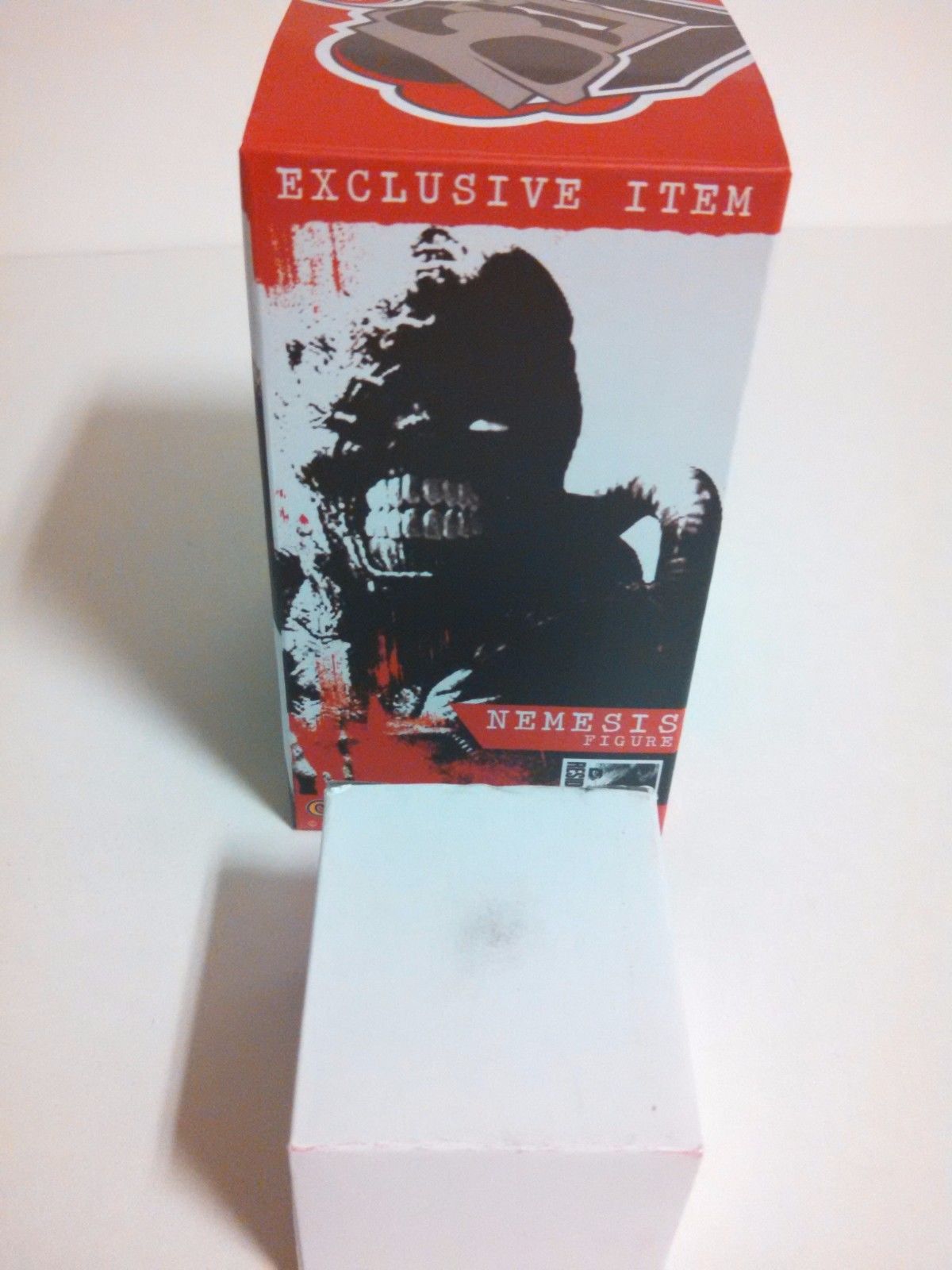 Resident Evil Nemesis Figure and Umbrella Corporation Replica Pin. NEW! Free S/H