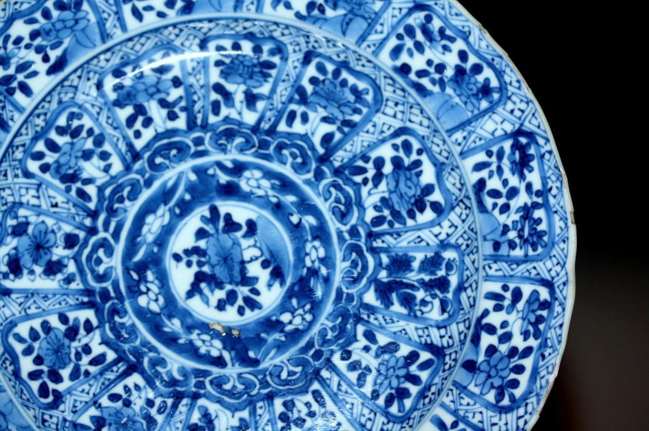 CHINESE ANTIQUE  BLUE AND WHITE PORCELAIN PLATE,19TH C