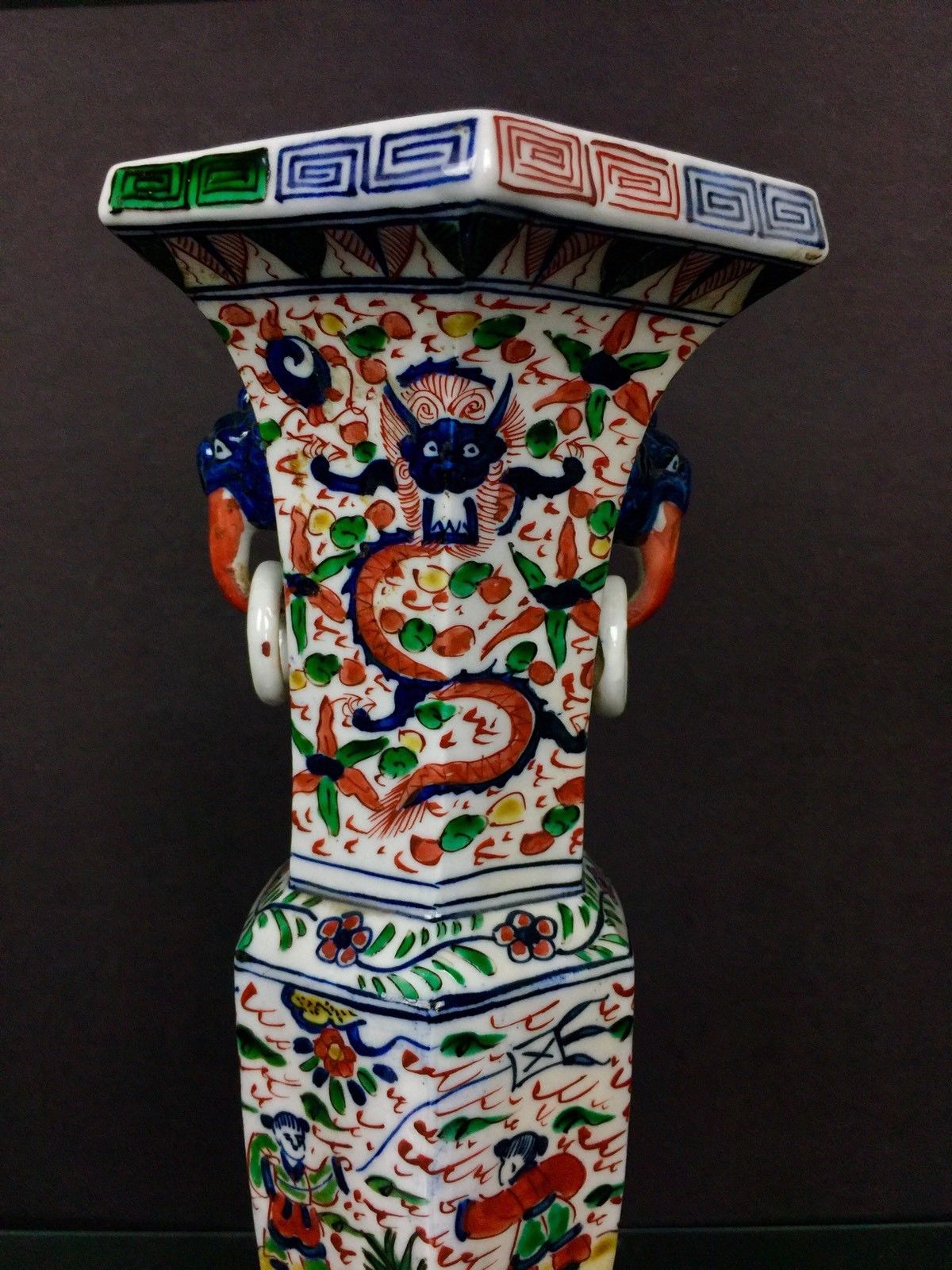 Wonderful Antique Chinese Qing Dynasty Porcelain Vase With Amazing Details