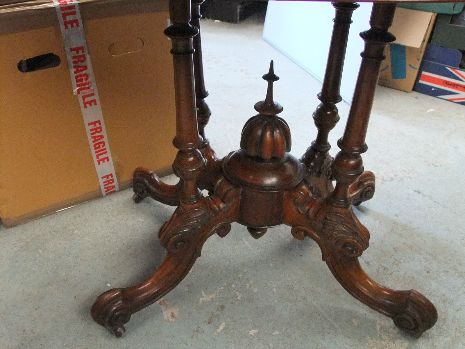 Fabulous Early Victorian Walnut Looe Table c.1850 [4401]