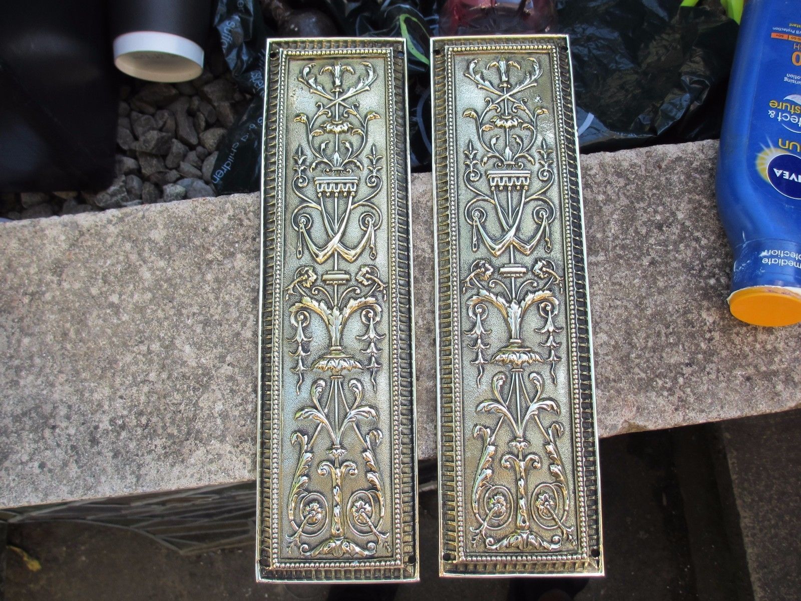 Antique Brass Finger Plates Push Door Handles WT&S Victorian Beading Gilt Urn