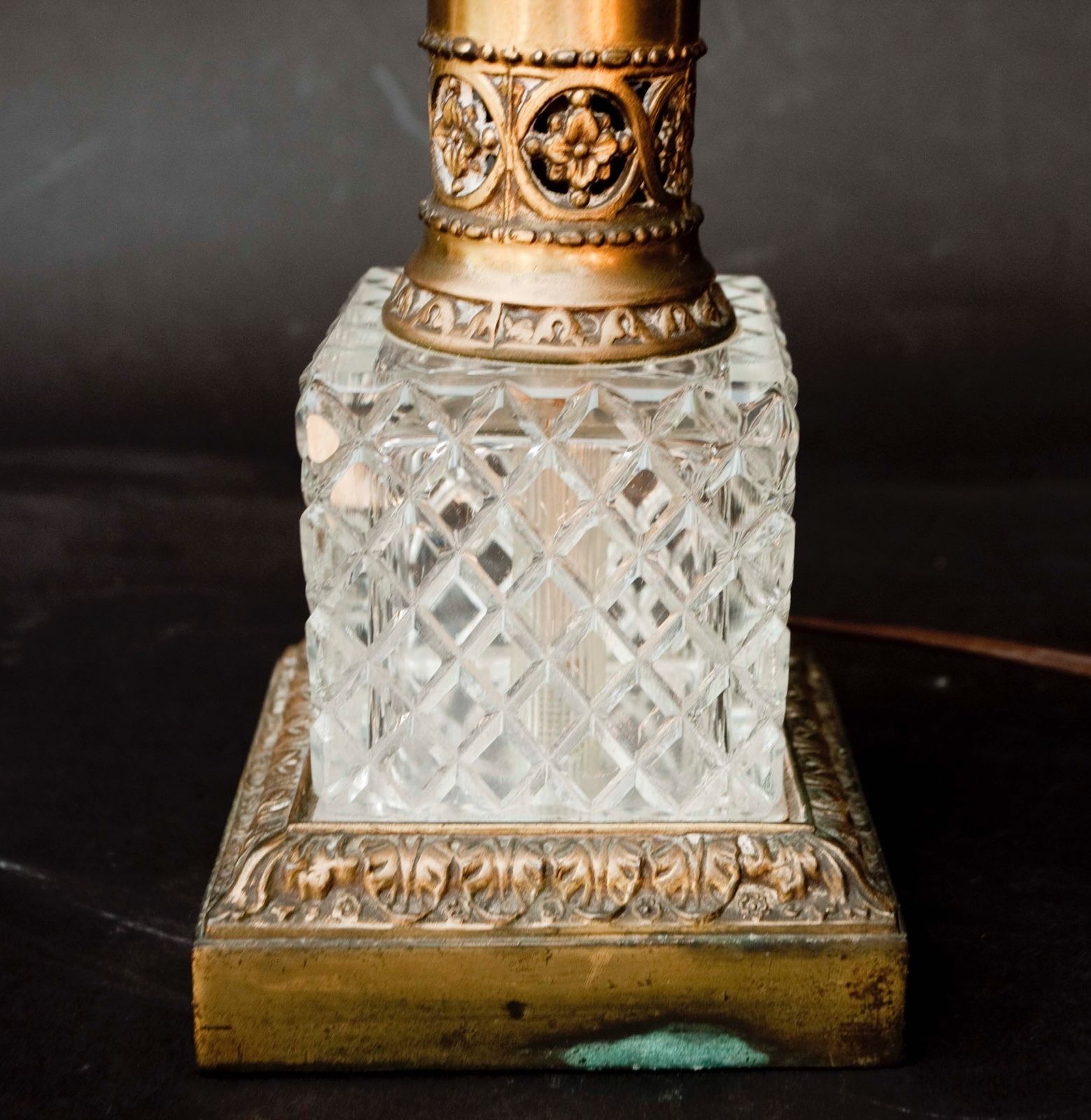 HOLLYWOOD REGENCY Vintage Column  Brass Metal & Crystal Table Lamp