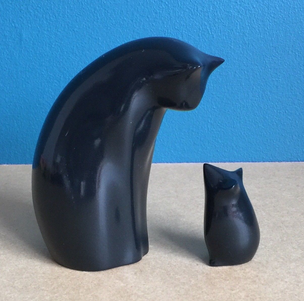 Cat & Mouse Sculpture By Perry Lancaster Signed On The Cat