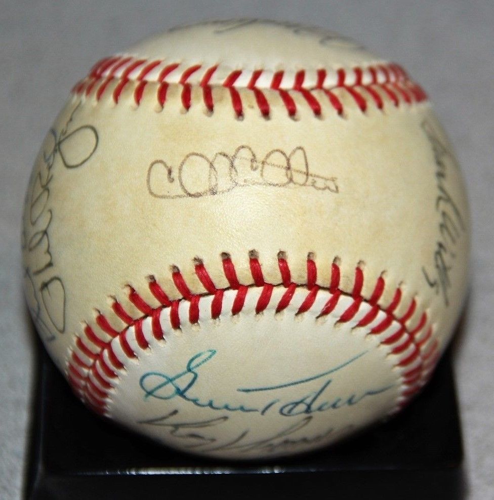 1985 SEATTLE MARINERS TEAM SIGNED AUTOGRAPHED AUTO RAWLINGS OAL BASEBALL PSA/DNA