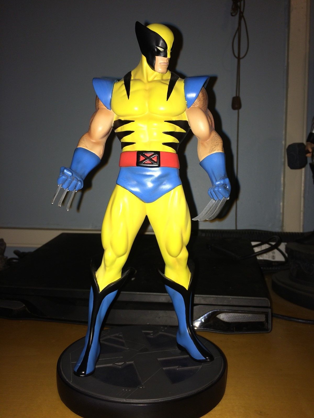 Marvel Comics Bowen WOLVERINE X-BELT MUSEUM VARIANT Statue 203/300 RARE