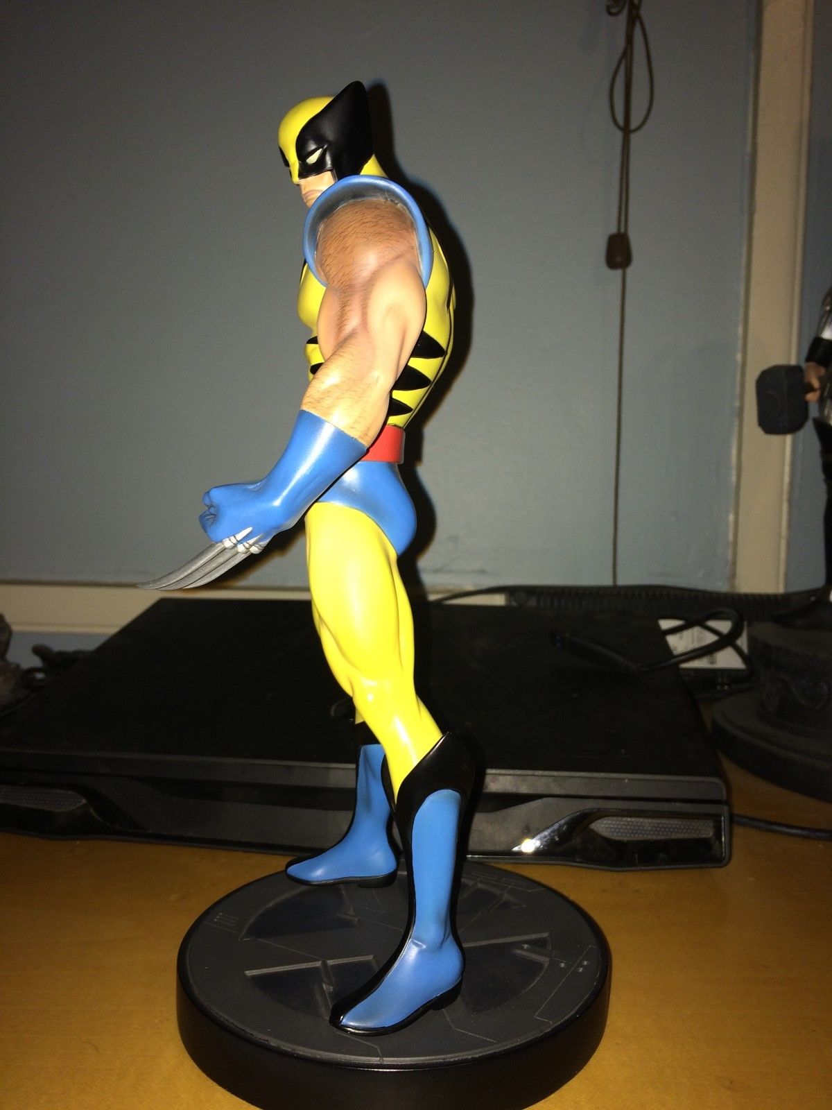 Marvel Comics Bowen WOLVERINE X-BELT MUSEUM VARIANT Statue 203/300 RARE