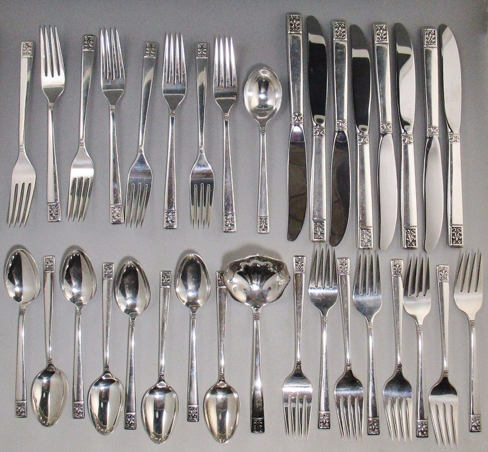 Vintage TOWLE Sterling Silver LAUREATE Pattern Flatware Set 34 Pc Svc for 8