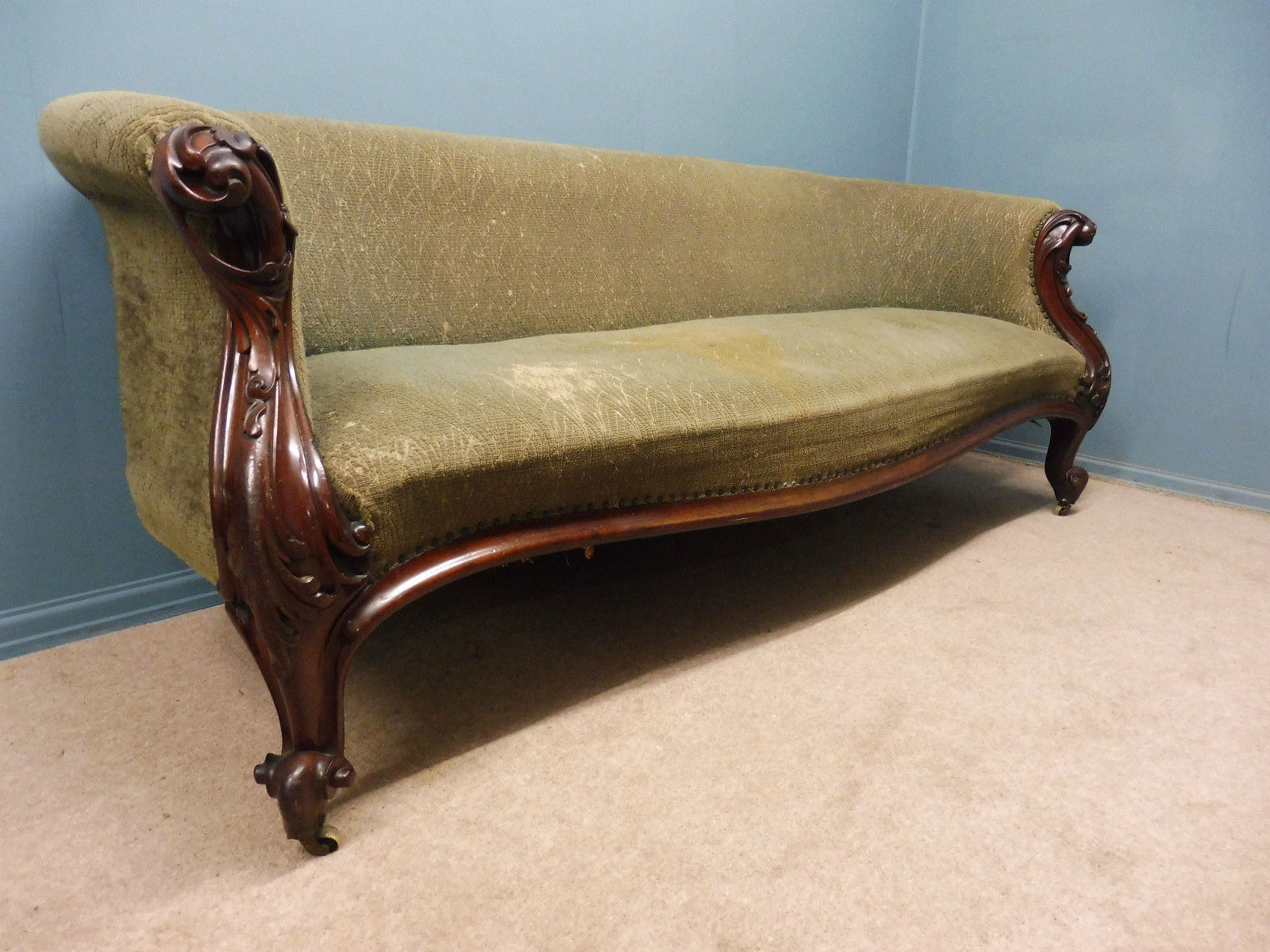 MAGNIFICENT LARGE ANTIQUE 19TH CENTURY COUNTRY HOUSE SOFA