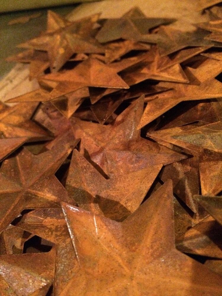 Lot 100 Rusty Barn Stars 2.25 in 2 1/4" Primitive Country Rusted Rust SHIPS FREE